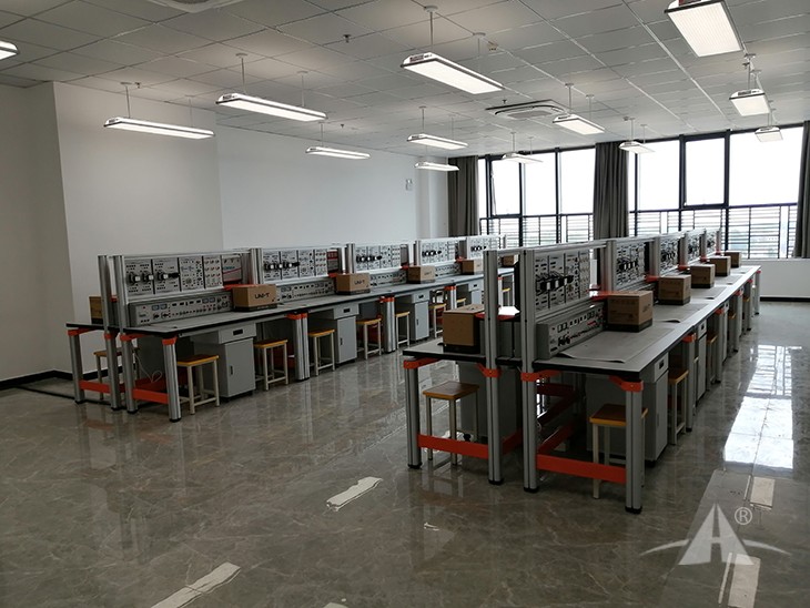 PGDTH-3C型通用电工电子技术实验装置